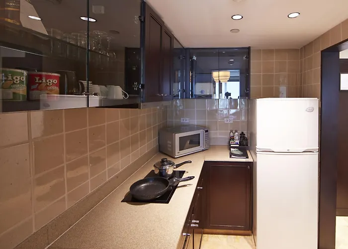 מלון Conrad Residences